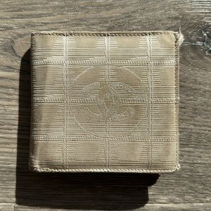CHANEL beige cloth bifold wallet 💕